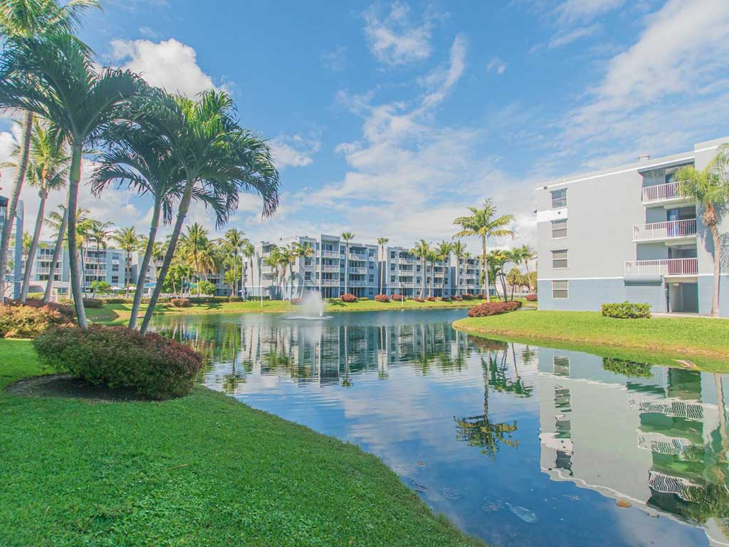 Beach Walk at Sheridan property exterior