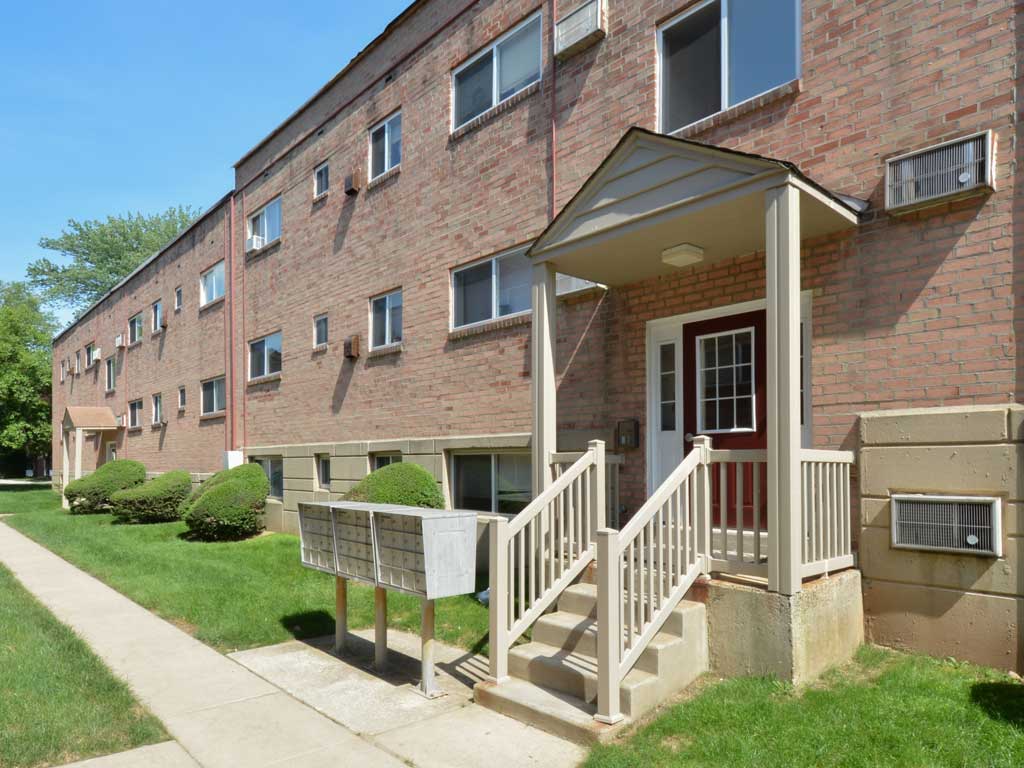 Woodview Apartments property exterior